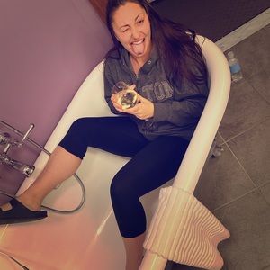 Meet your Posher, Lauren
